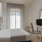 Riviera Hotel