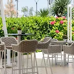 Riviera Hotel 4*