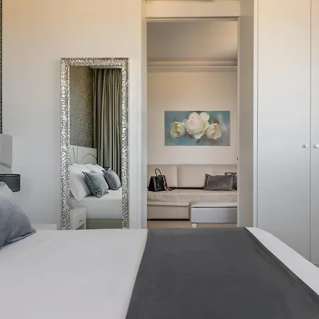 Riviera Hotel