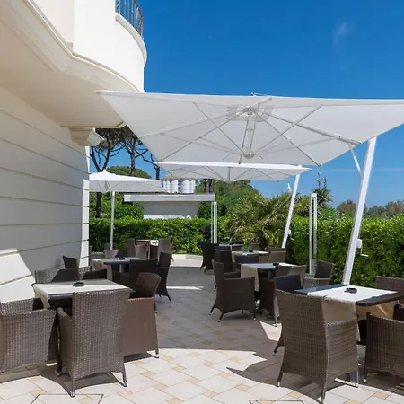 Hotel Riviera 4*