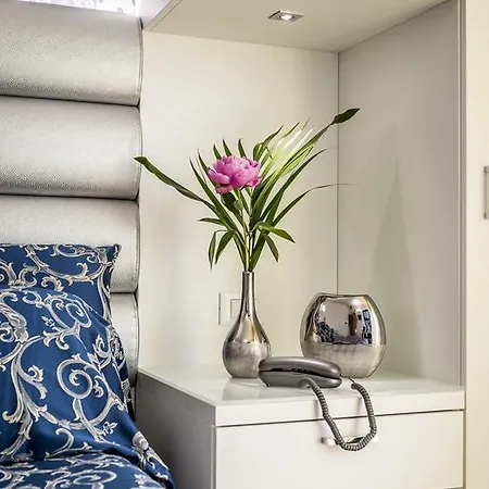 Riviera Отель 4*