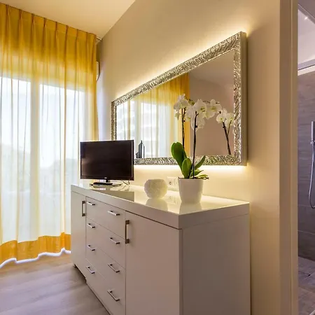 Riviera Отель 4*