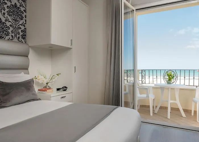 Riviera 호텔