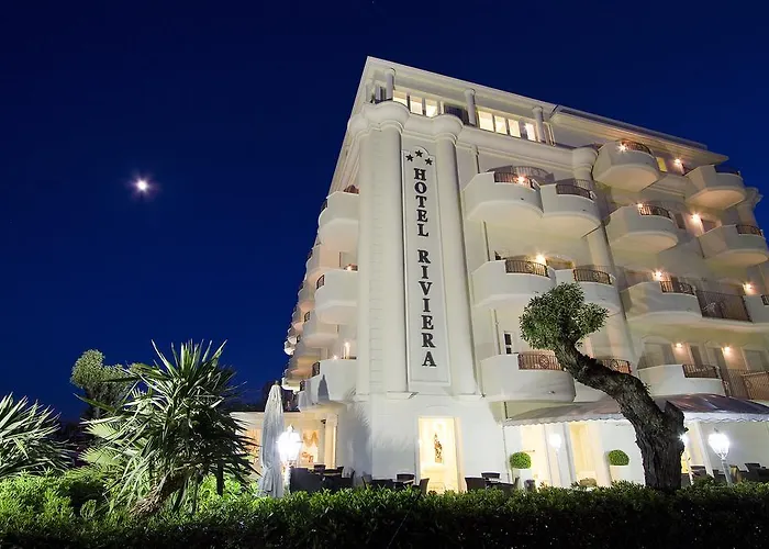 Riviera 호텔 4*