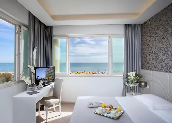 Riviera 호텔 4*