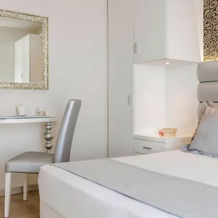 Riviera Szálloda 4*