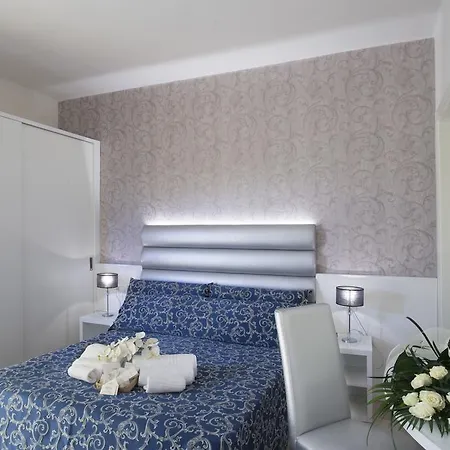 Riviera Hotel