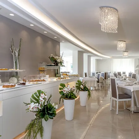 Riviera 4*