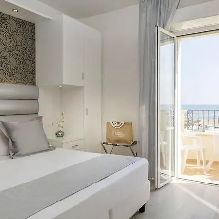 Riviera Hotel