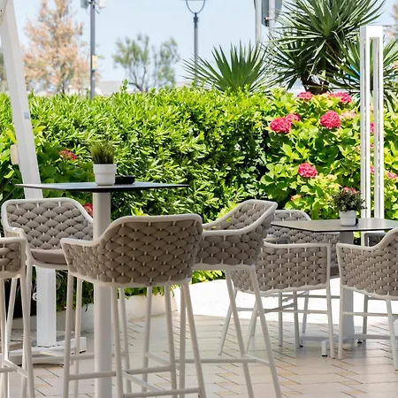Riviera Hotel 4*