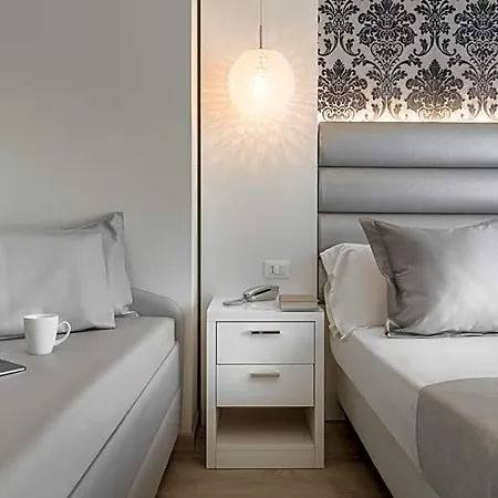 Riviera 4*