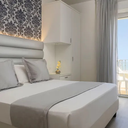 Riviera 4*