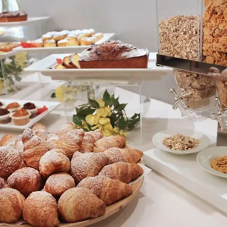 Riviera ホテル 4*