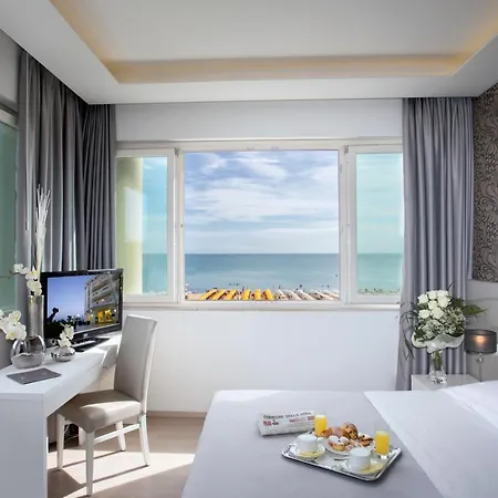 Riviera ホテル 4*