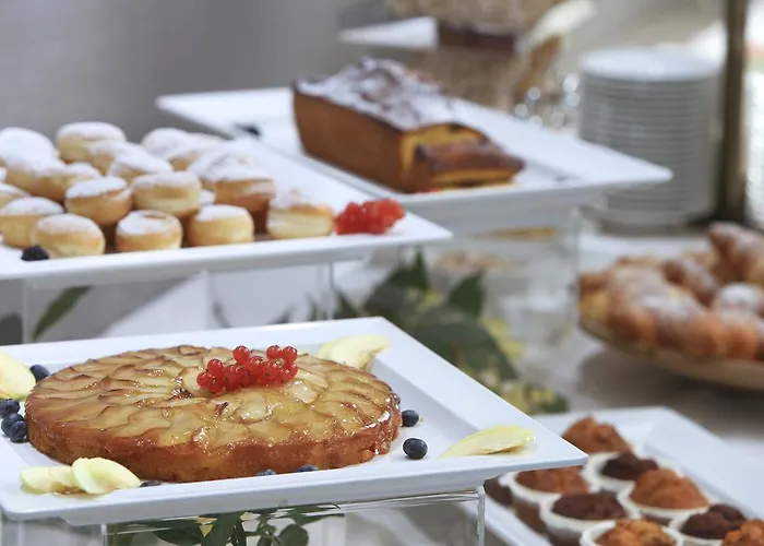 Ξενοδοχείο Riviera 4*